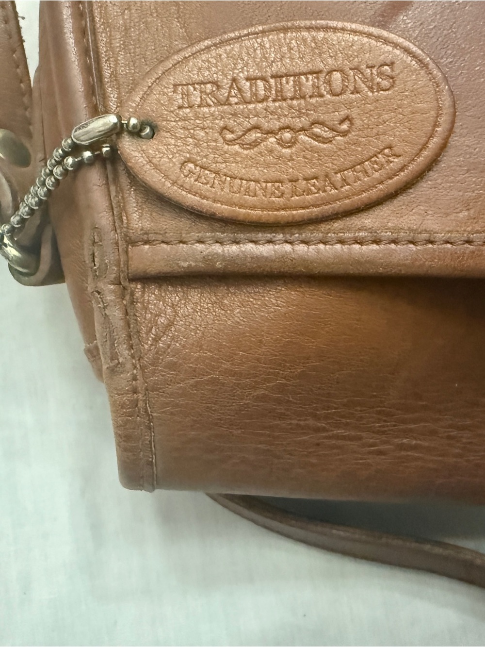 Classic Brown Leather Crossbody with Turn-Lock Closure - Picture 5 of 5